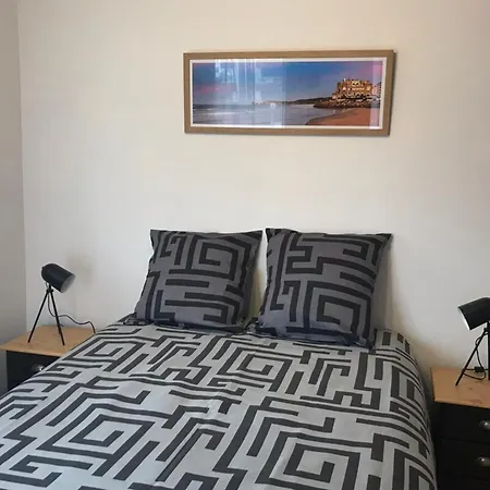 Bright T3 With Ocean View And Parking Lot - * Hendaye